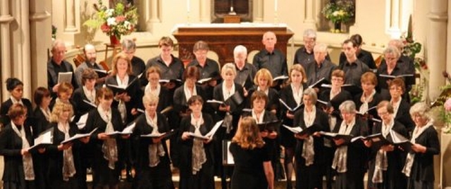 The Ranelagh Singers, directed by Rosemary O’Brien, performing Palestrina’s Missa Brevis in Sandford Church.