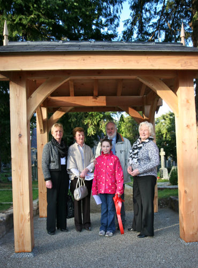 Betty Keogh, Nora King, Philip and Marjorie Mold and Rachel Madden admire the new lych gate at Powerscourt Church in Enniskerry. Mr and Mrs Mold were the main drivers of the project which was funded by the Flower Guild. 