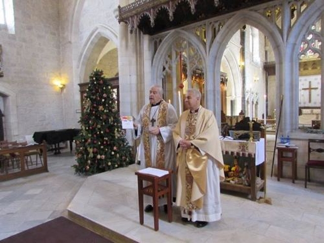 Archbishop Michael Jackson and Archbishop Suheil Dawani in St George’s Cathedral, Jerusalem, at the signing of the Epiphany agreement between the United Dioceses of Dublin and Glendalough and the Diocese of Jerusalem. The agreement cements the link and growing friendship between both dioceses and was signed on Sunday January 10 during a visit by a delegation from Dublin and Glendalough to Jerusalem. (Photo: Linda Chambers)
