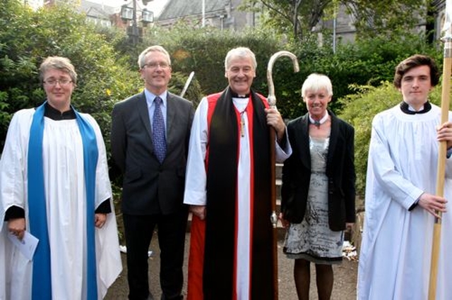 Dr Anne Lodge, David Reynolds, Archbishop Michael Jackson, Helen Gorman and metropolitan cross bearer Donal Byrne following the commissioning of Parish Readers and Diocesan Lay Ministers in Christ Church Cathedral. 