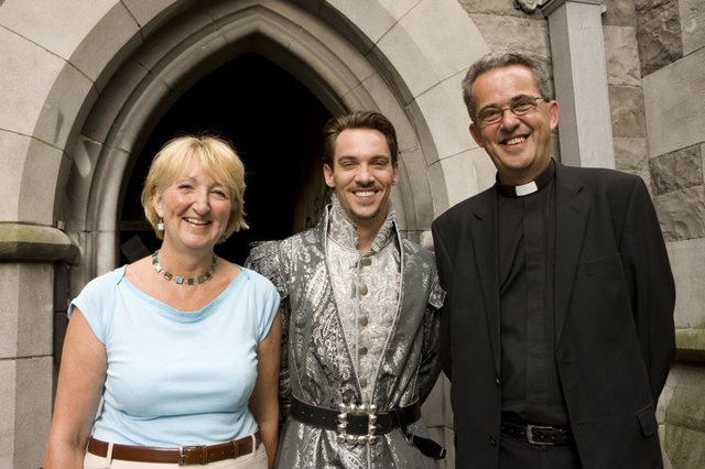 Film Star, Jonathan Rhys Myres who plays Henry VIII in the TV Series the Tudors is pictured with the Dean of Christ Church Cathedral, the Very Revd Dermot Dunne (right) and his wife Celia (left). Filming of the Tudors recently took place in Christ Church.