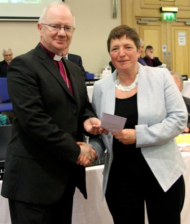 Lesley Rue receiving her award at General Synod in Armagh from the Archbishop of Armagh, the Most Revd Dr Richard Clarke, for winning the ‘Other’ organisations Printed Publications category in the Church Of Ireland Communications Competition. Lesley is editor of Friends News, the magazine of the Friends of Christ Church Cathedral. 