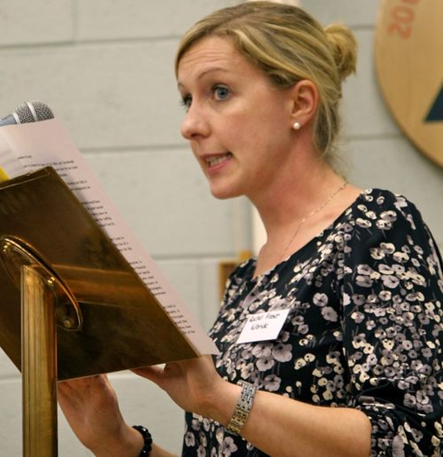 Rachel Fraser addresses Synods in Taney Parish Centre. 