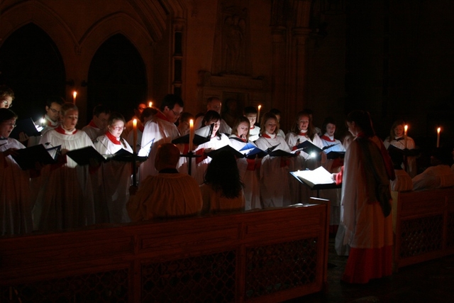 Candlelit Advent Procession, Christ Church Cathedral. Photo: David Wynne.