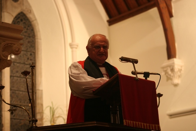 The former Archbishop of Armagh, the Rt Revd Robin Eames preaching at the Delgany Harvest Service.