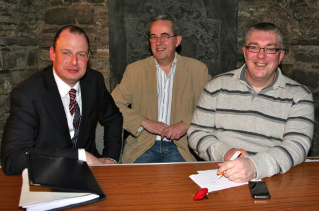 Quiz master, Revd Roy Byrne; Dean of Christ Church Cathedral, the Very Revd Dermot Dunne; and Cathedral Residential Priest Vicar, Revd Garth Bunting prepare for the table quiz in aid of local charity, Trust, which took place in the Crypt beneath Christ Church Cathedral. 