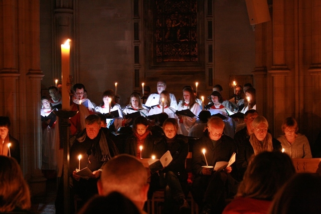 Candlelit Advent Procession, Christ Church Cathedral. Photo: David Wynne.