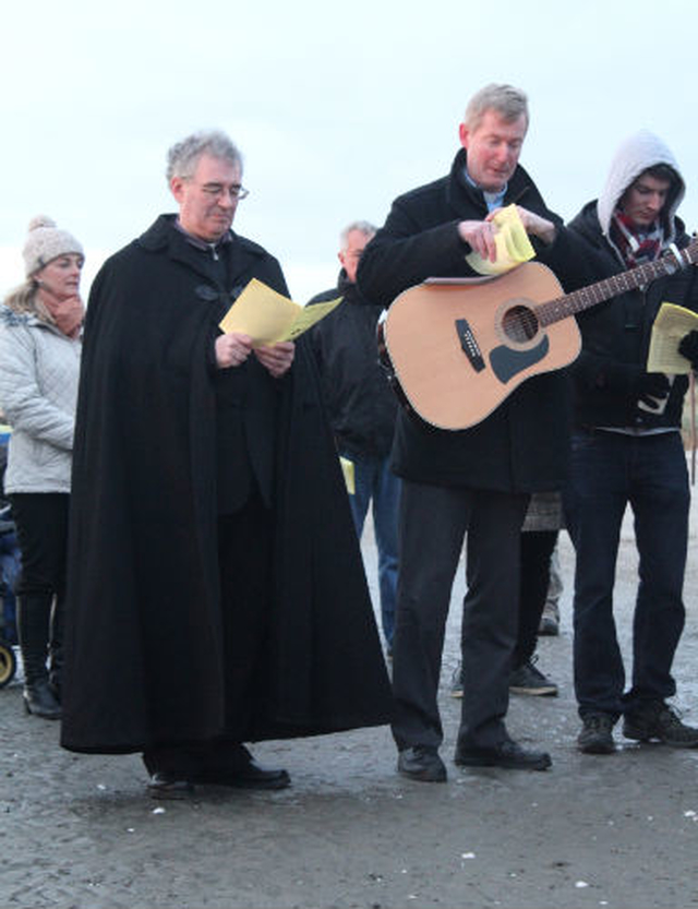 An ecumenical Sonrise service took place at dawn on Easter Sunday on Sandymount Strand. Photo: Patrick Hugh Lynch.