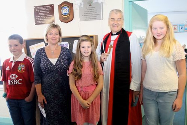 Pupils of Carysfort NS with Principal, Janet Nuzum and Archbishop Michael Jackson at the official opening and dedication of the school’s new extension on September 27. 