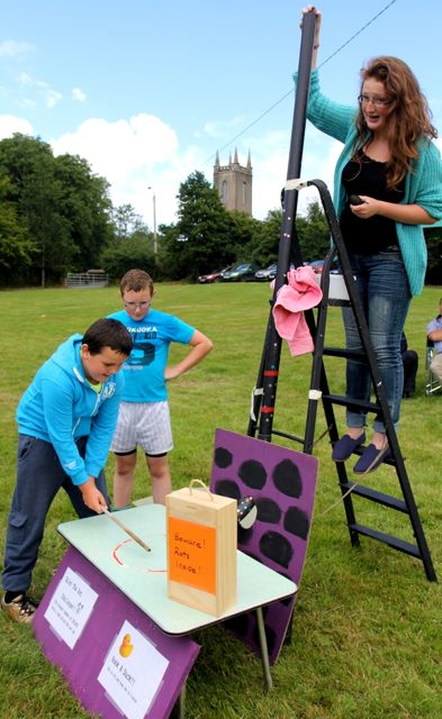 The splat the rat game proved very popular with the younger visitors at Donoughmore Fete and Sports Day. 
