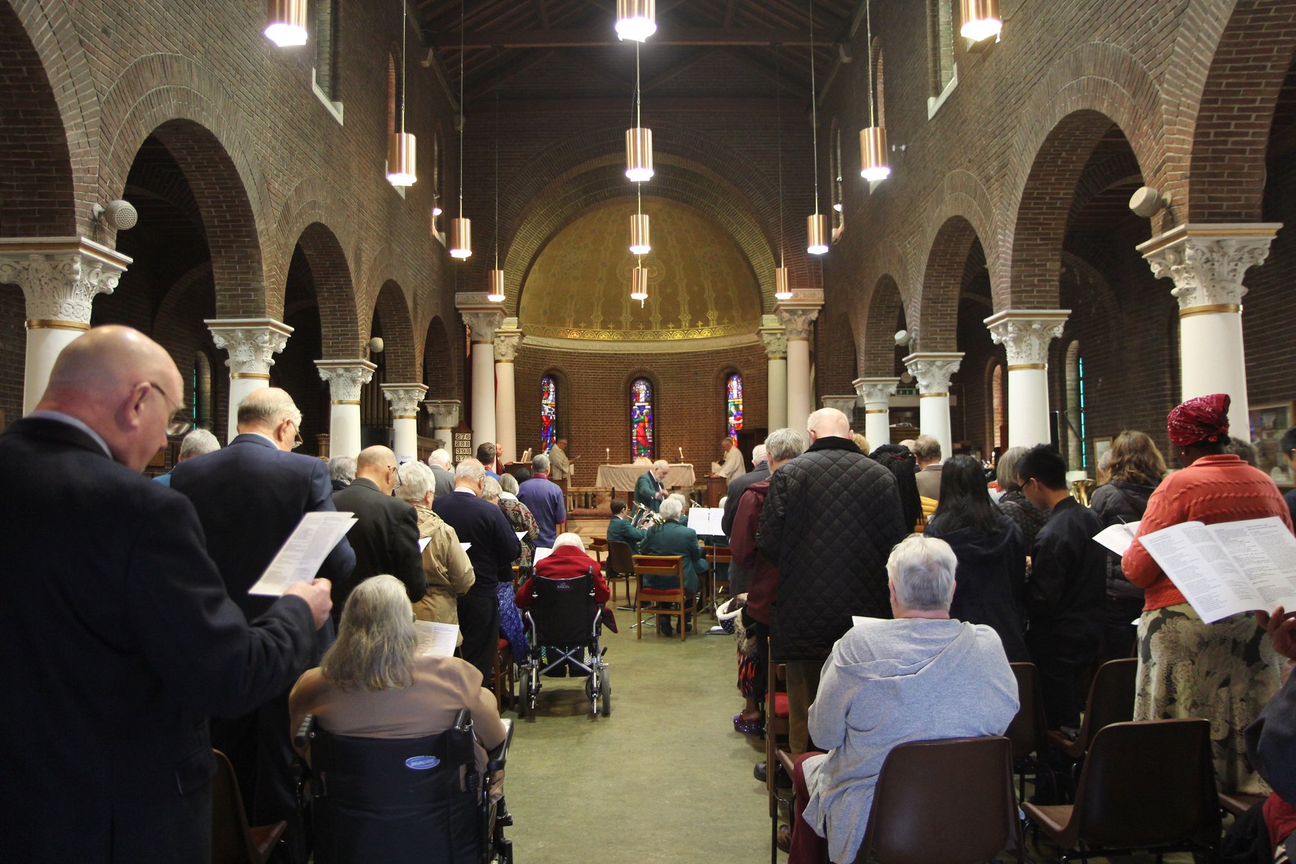 End of an Era as Final Parish Service Held in St George and St Thomas’s - The Church of St George and St Thomas on Cathal Brugha Street in Dublin’s city centre was full yesterday morning (Sunday April 23) for the final service to be held there in its current form. The service marked the closing of the Parish of St George and St Thomas and many who have been associated with it in the past joined parishioners to give thanks for the life and work of the parish. Parishioners from the receiving parish of Drumcondra and North Strand also attended. 