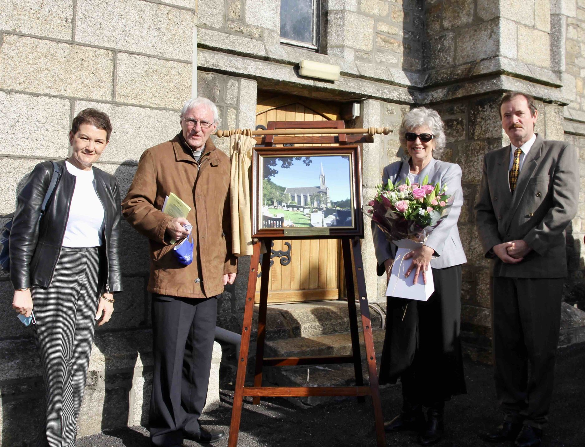 Parishioners of Whitechurch bid fond farewell to long serving Rector