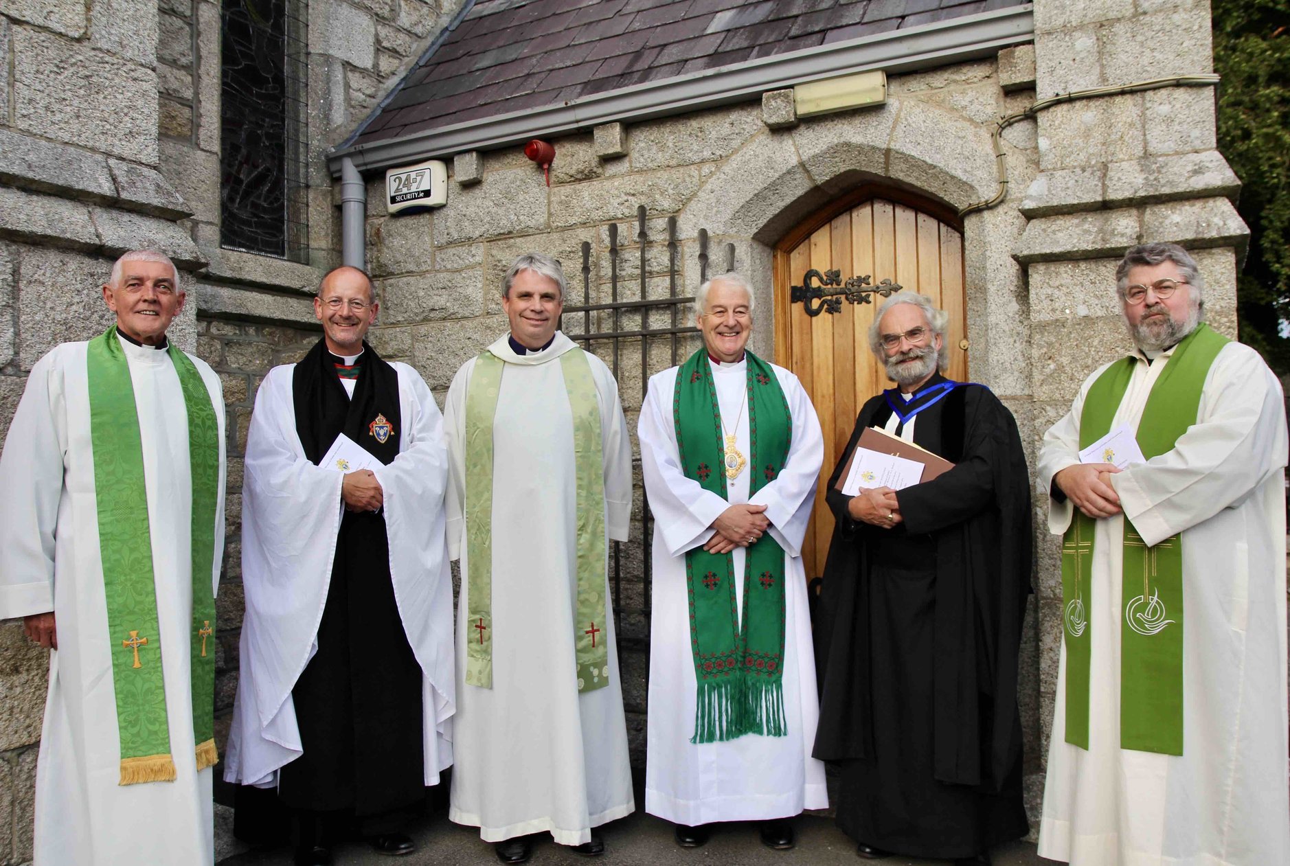 Warm Whitechurch welcome at institution of new Rector