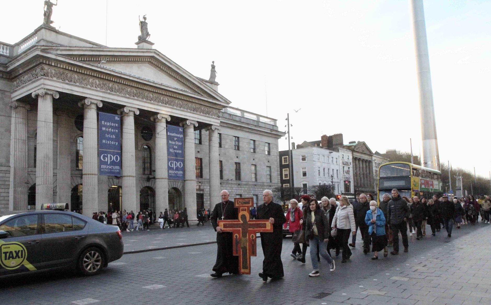 ‘Beacon of sharing and solidarity’– Archbishops of Dublin Lead Good Friday Walk of Witness