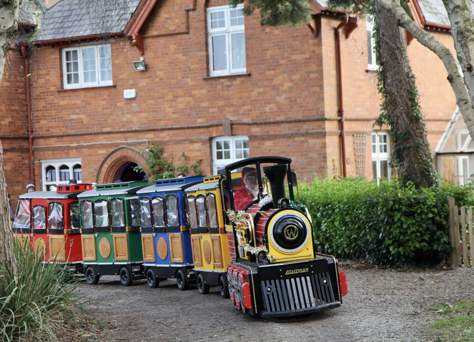 Rathmichael&rsquo;s Nativity Express Draws Huge Crowd