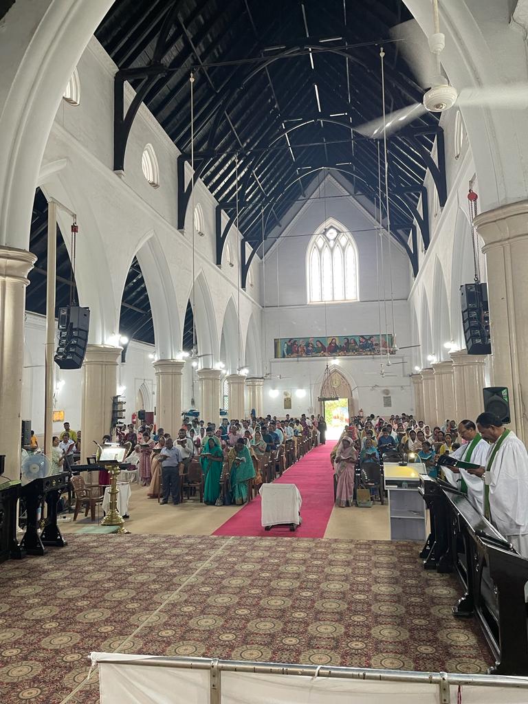 The congregation at the Hindi language service.