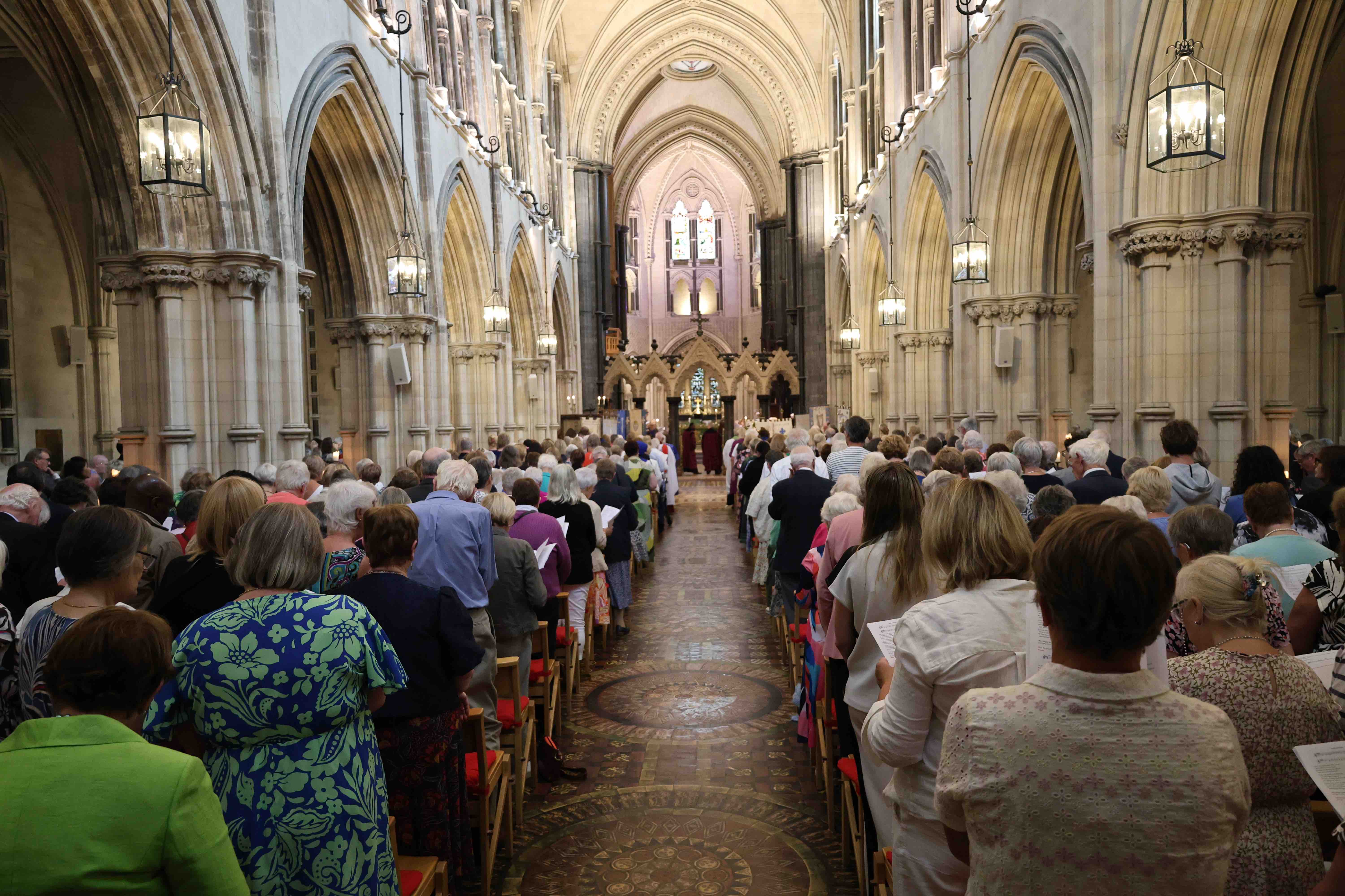 The huge congregation in Christ Church Cathedral.