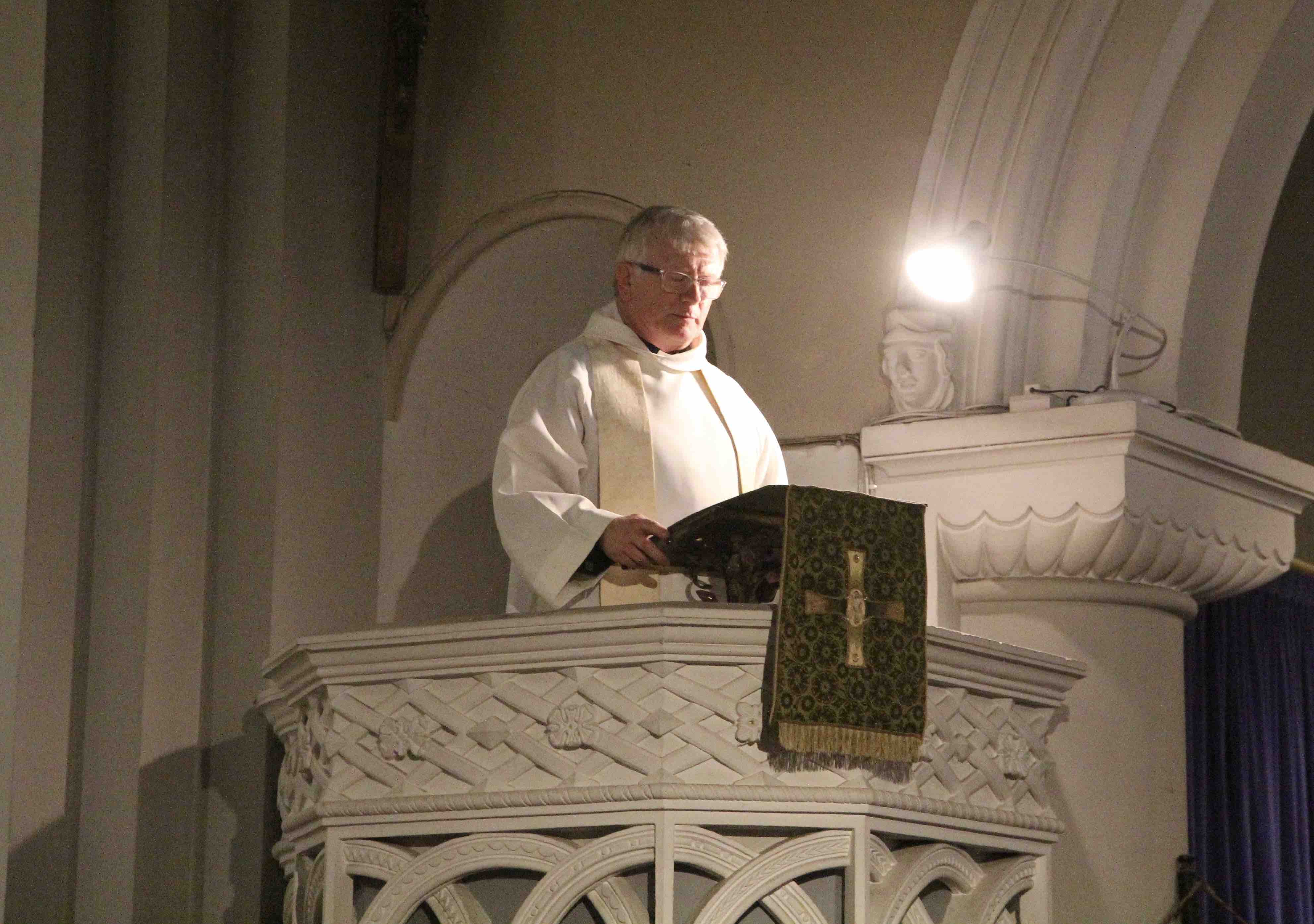 The Very Revd Roderick Smyth.