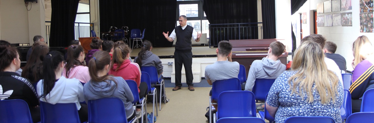 Canon Hatem speaks to third year students in East Glendalough.