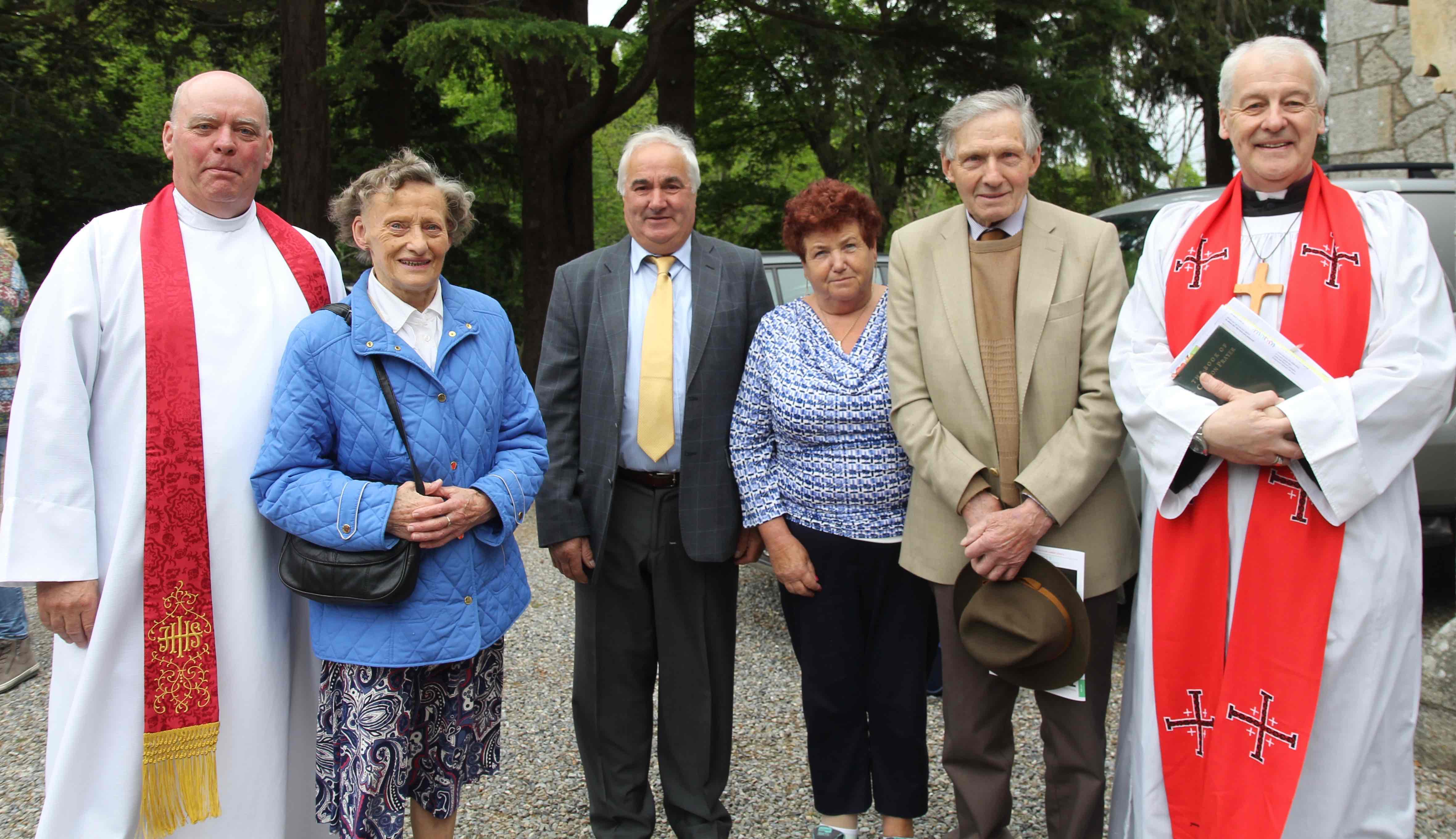 Past pupils of Powerscourt NS Lydia Williams, Victor Roe, Marjory Dalton and Harry Williams with Archdeacon Ricky Rountree and Archbishop Michael Jackson at the service to mark the 200th anniversary of the school on Whitsun