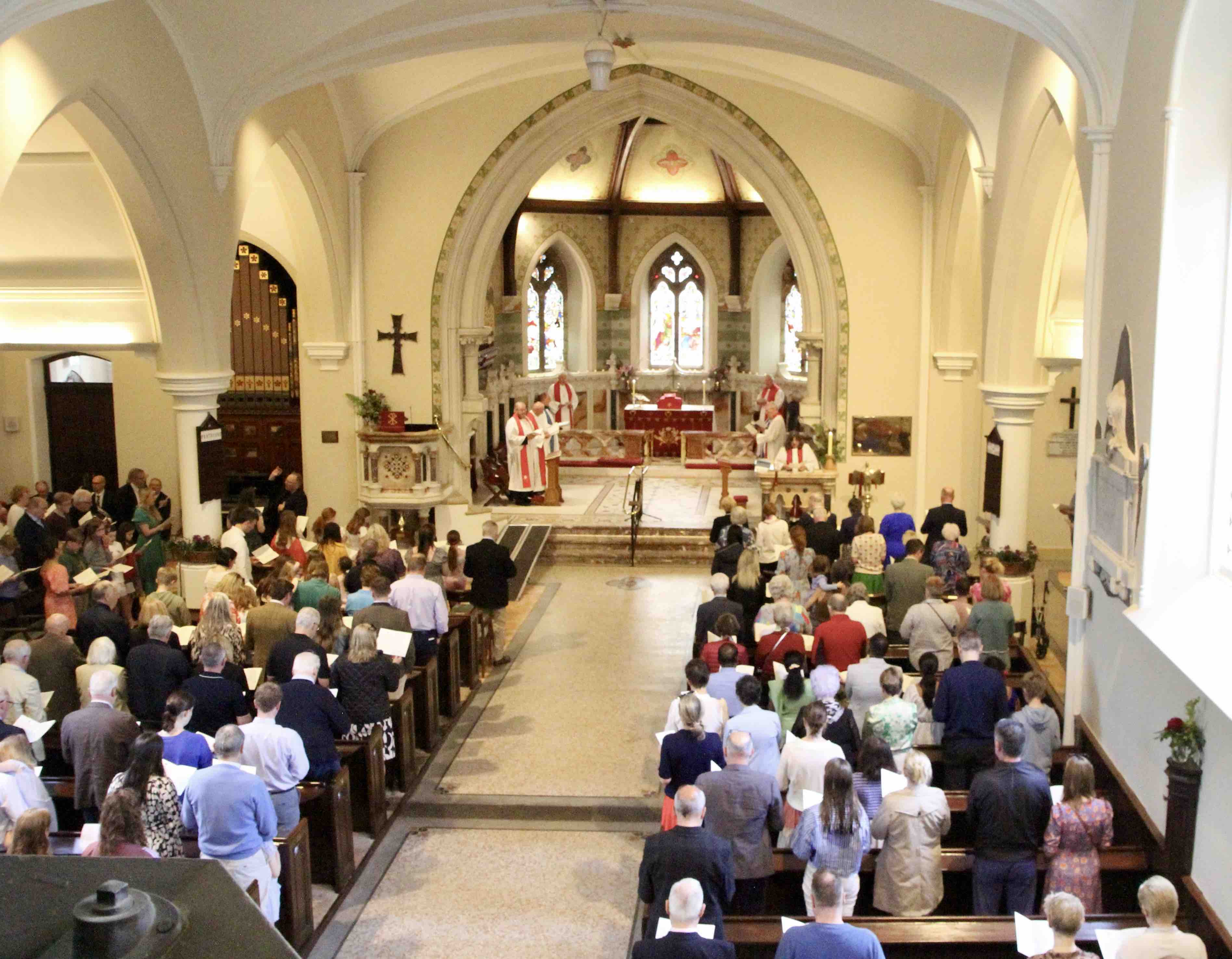 A huge congregation attended the 200th anniversary service.
