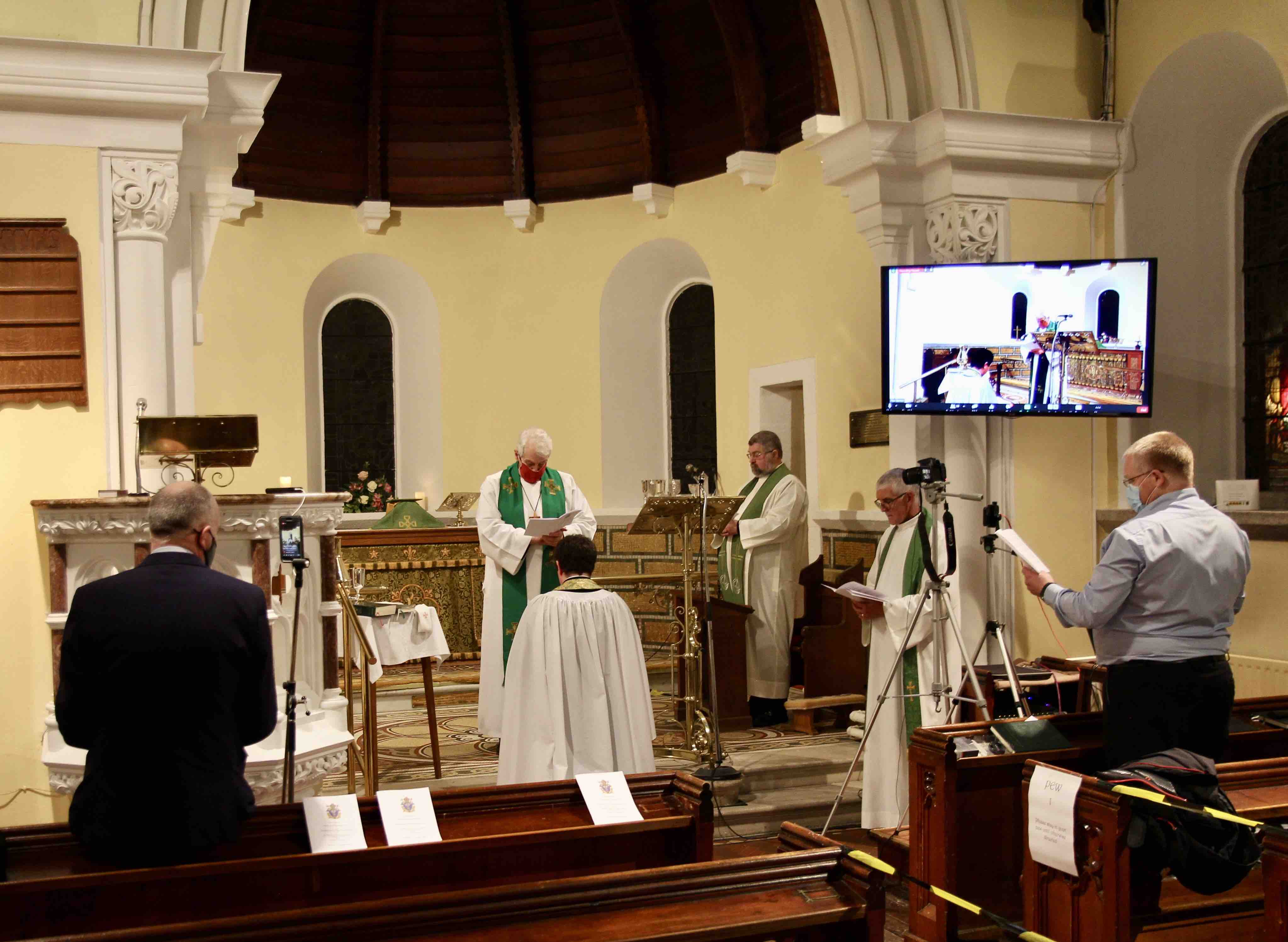 The participants in the Service of Institution of the Revd Sean Hanily in Rathmichael