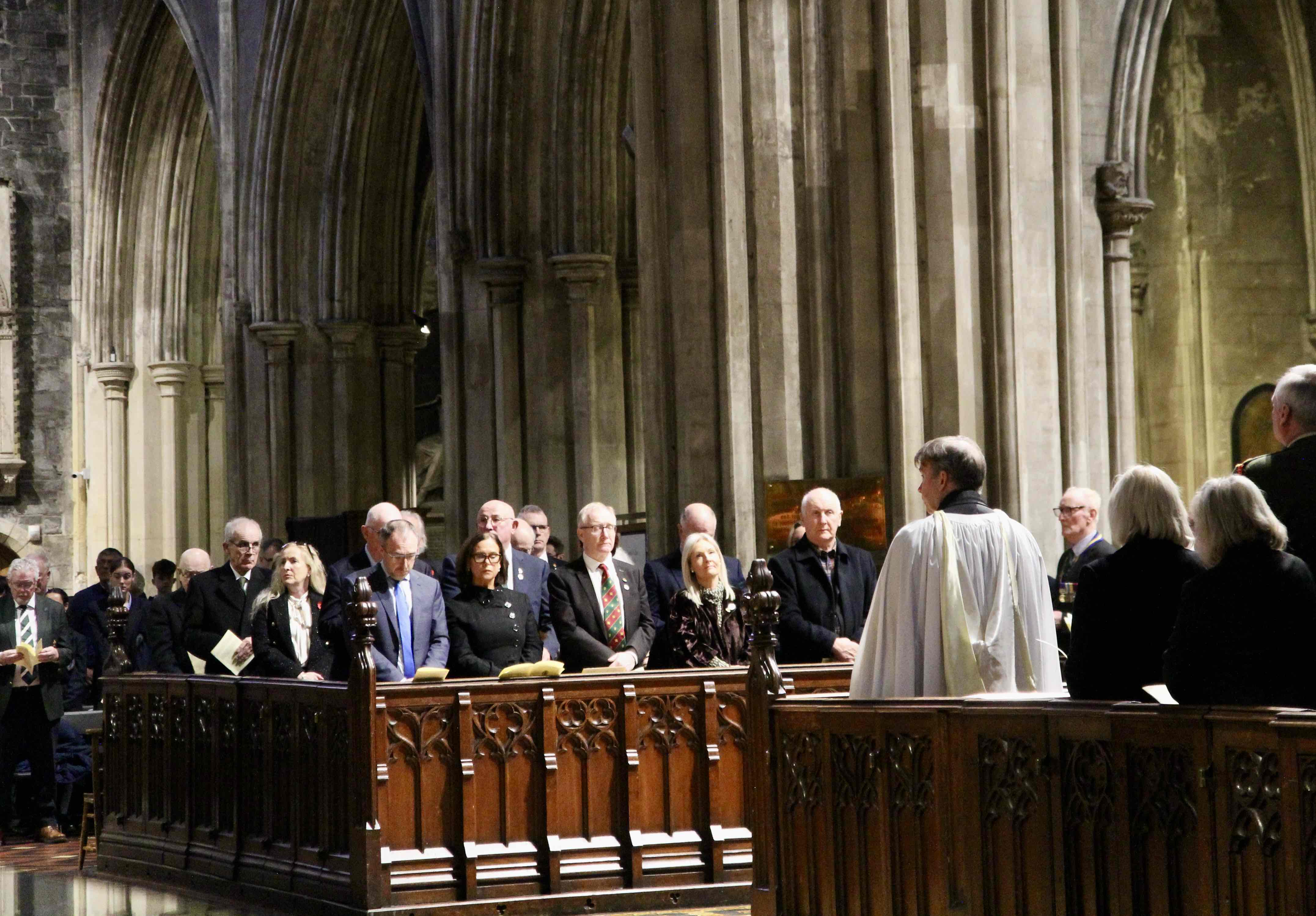 Representatives of Government and Opposition Parties at the Service of Remembrance.