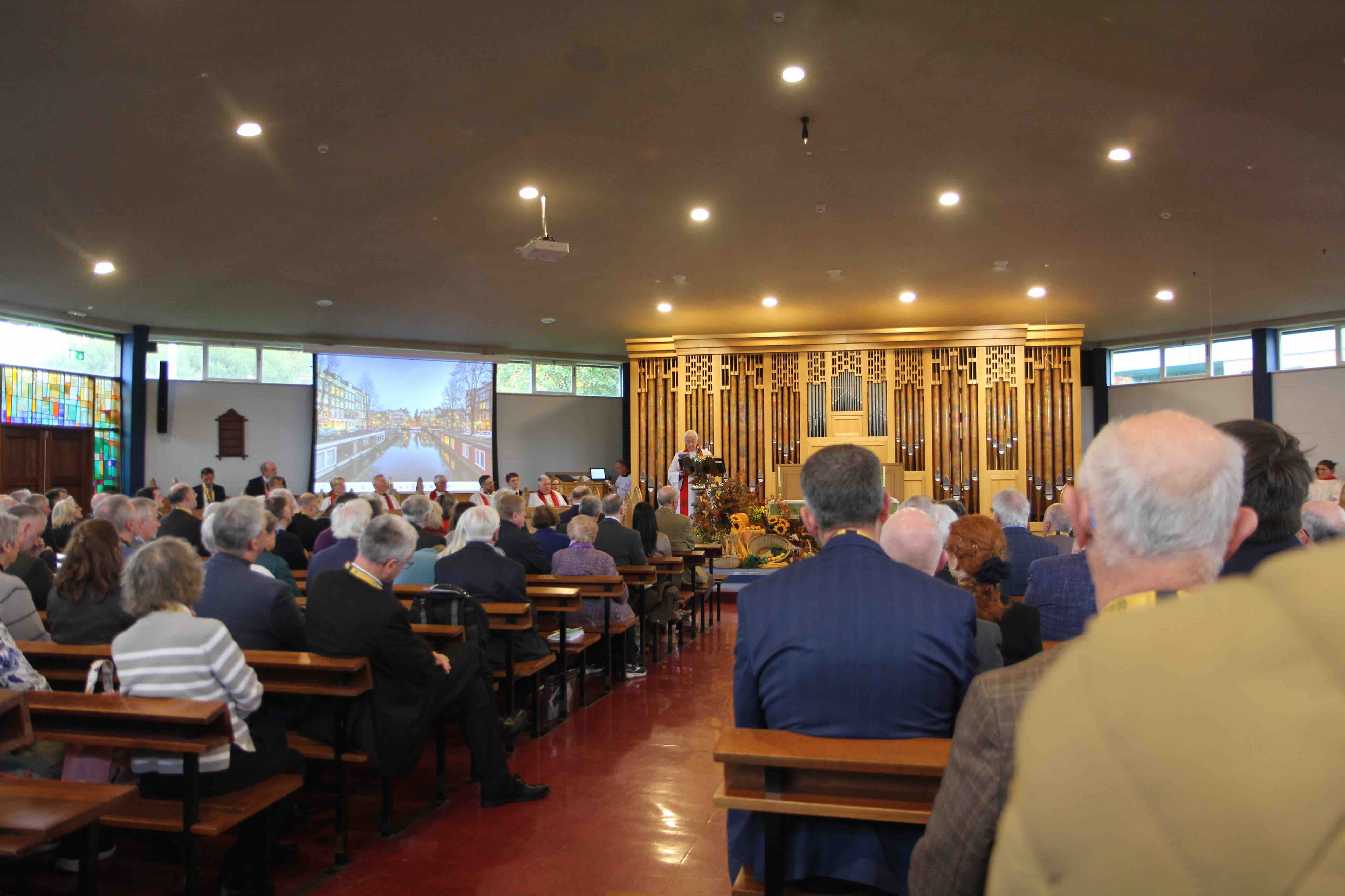 Archbishop Jackson delivering the Presidential Address.